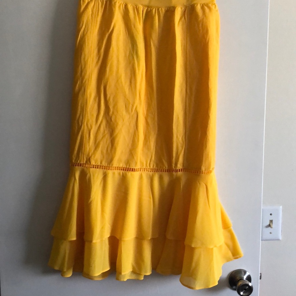 Yellow skirt with layered bottom